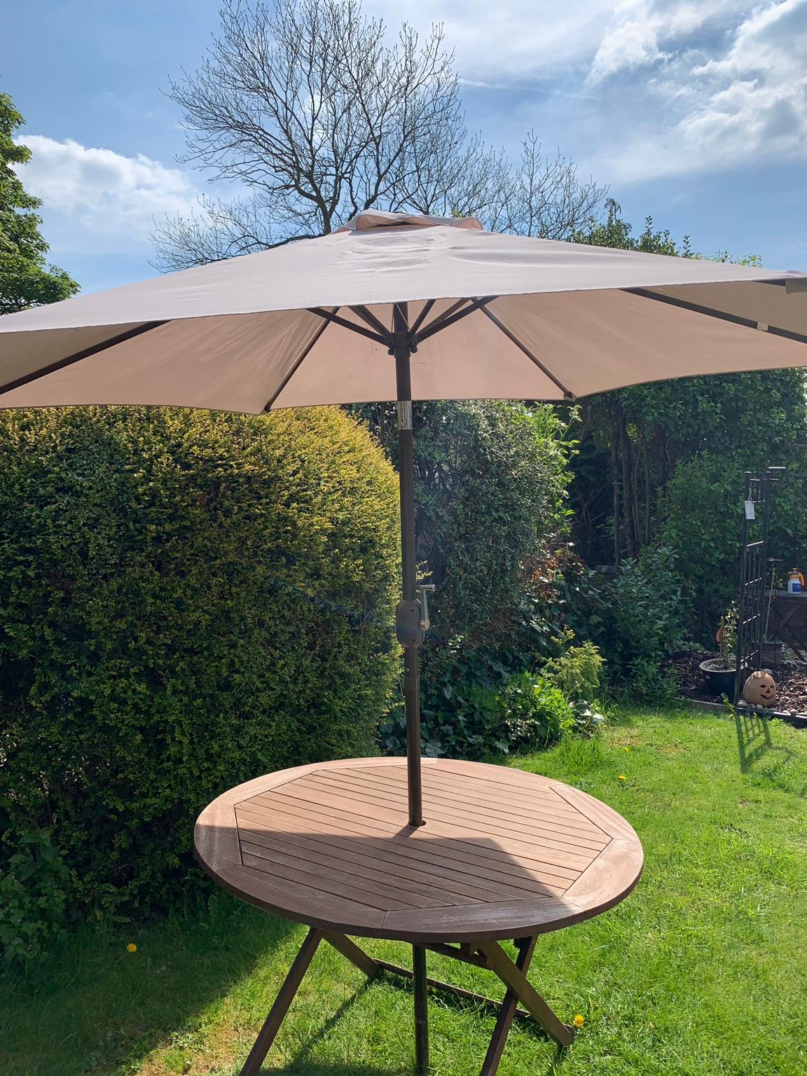 Garden table & parasol. in WF4 Wakefield for £40.00 for sale Shpock