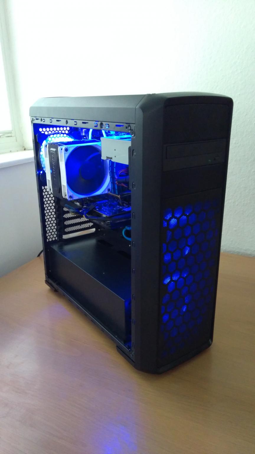 i5 Blue Gaming PC GTX 970 / 16GB RAM in SL6 Marks for £460.00 for