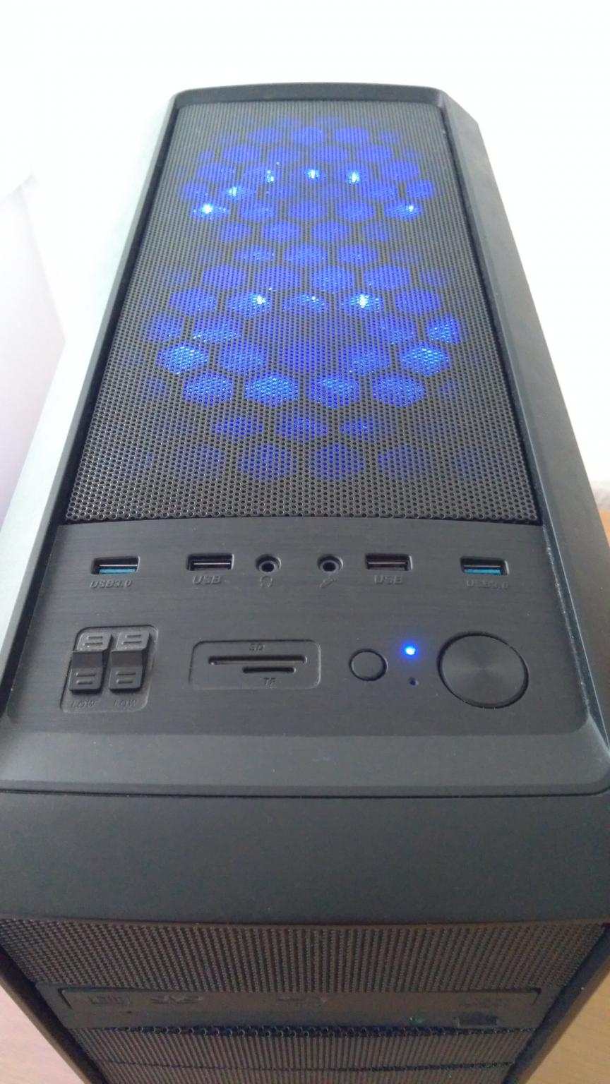 i5 Blue Gaming PC GTX 970 / 16GB RAM in SL6 Marks for £