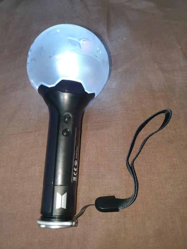 BTS OFFICIAL LIGHT STICK ARMY BOMB VER.3 in E1 London for