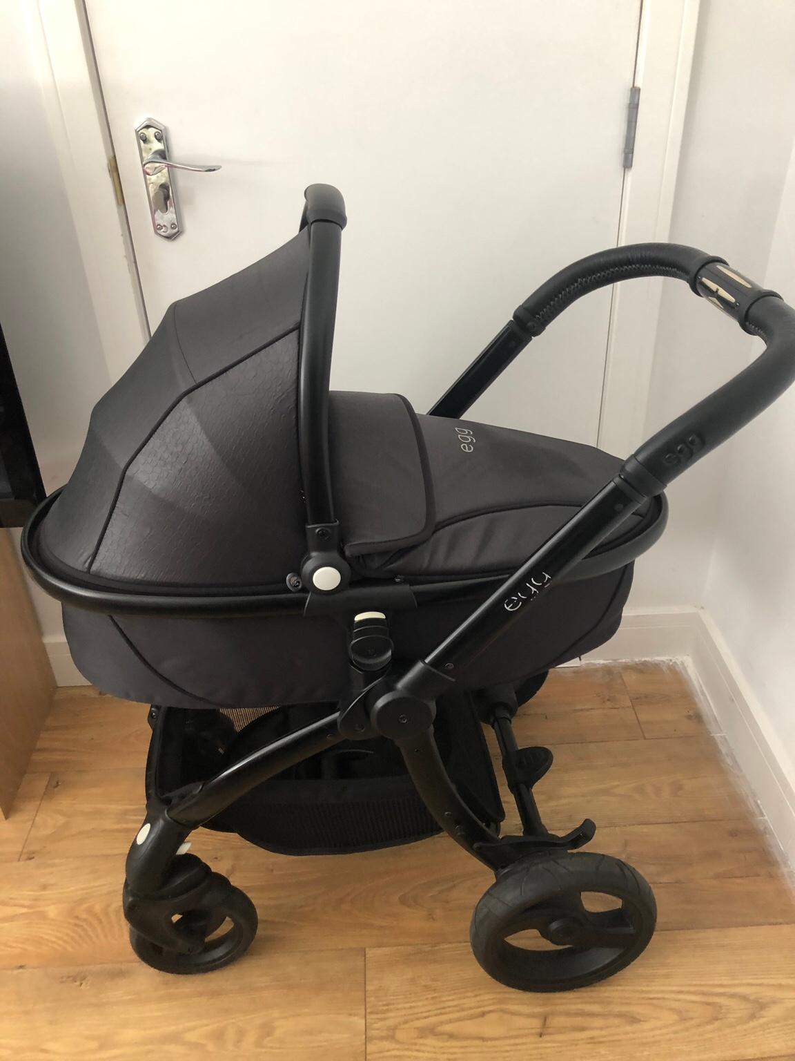 Limited Edition Egg Stroller Jurassic Black in NW10 London for £600.00