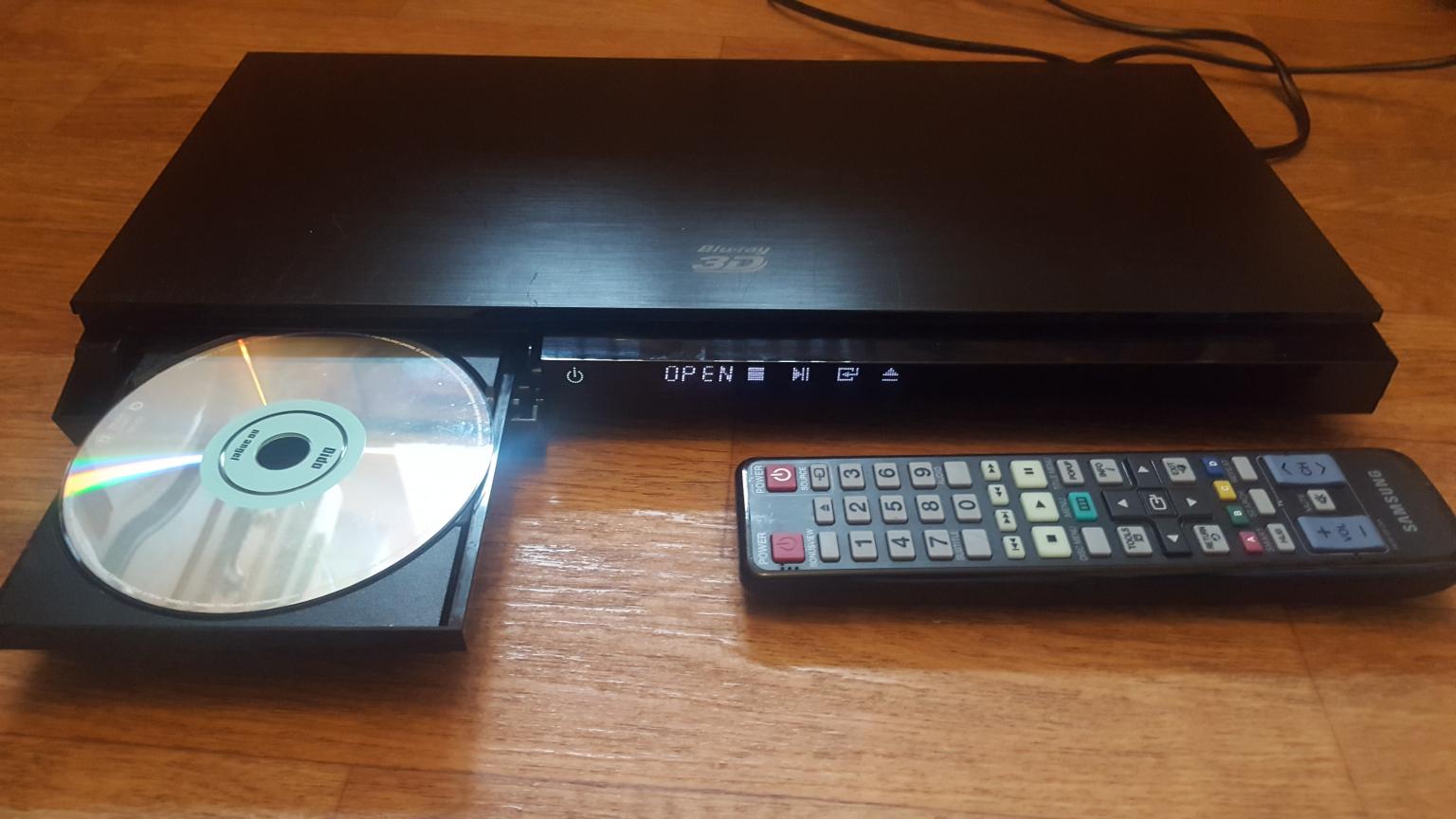 Samsung 3D bluray/dvd player smart 5.1 in DE23 Derby for