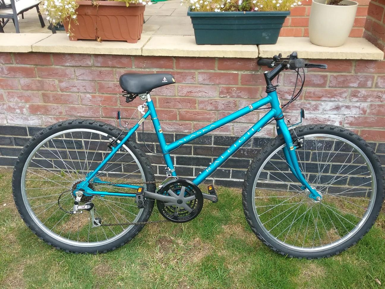Ladies Raleigh Alaska 21" Frame bike in NN2 Northampton for £25.00 for