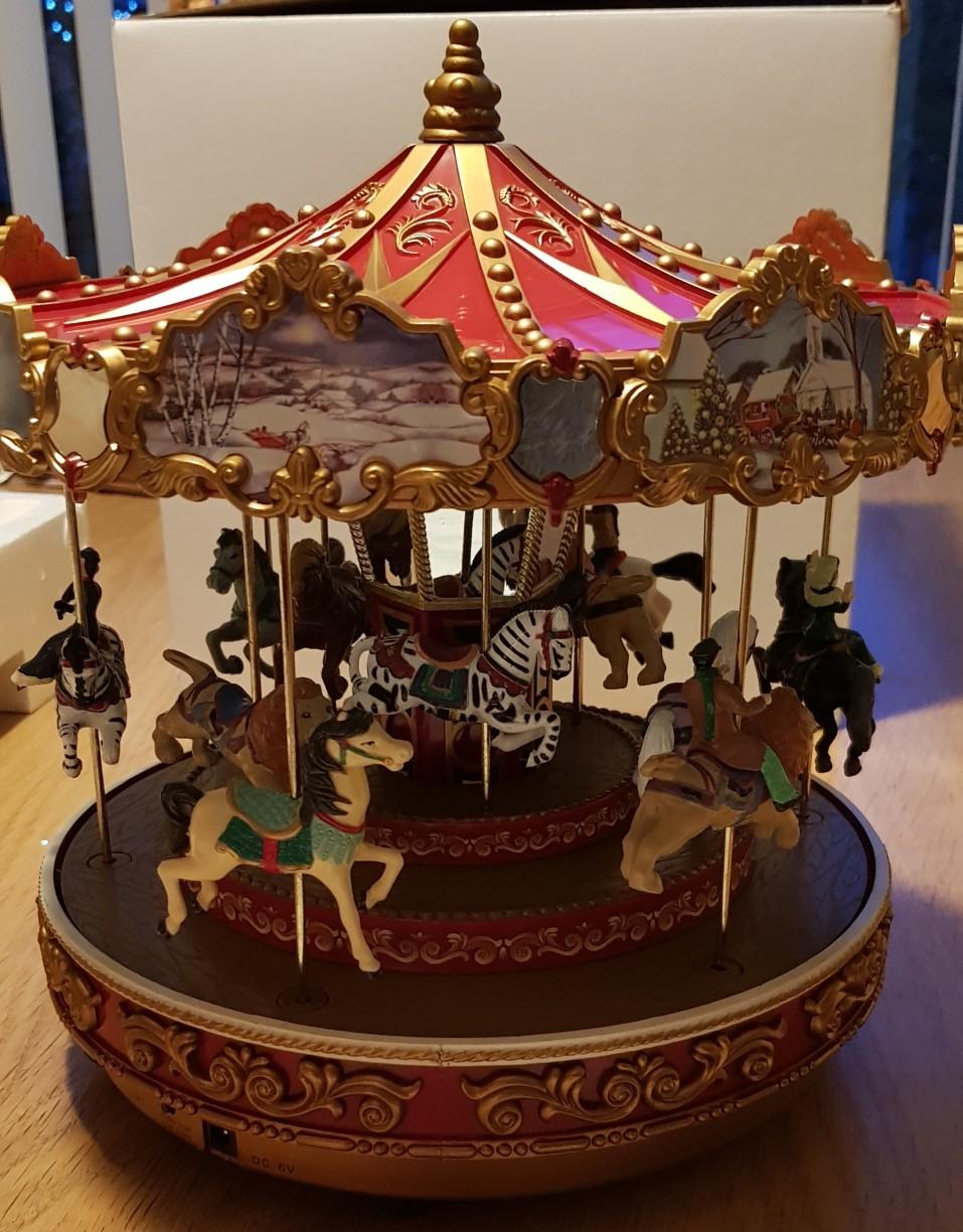 MR CHRISTMAS MUSICAL CAROUSEL in SK11 Macclesfield for £175.00 for sale