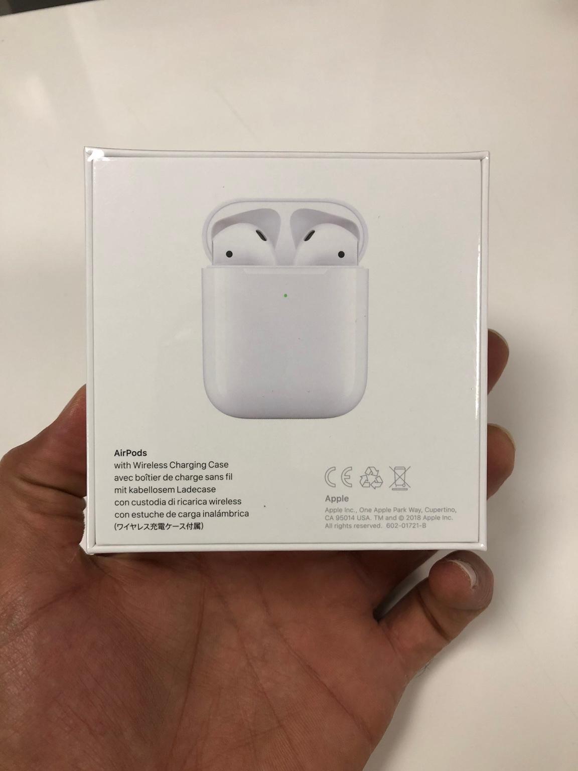 Apple AirPods 2 Generation in 68161 Mannheim für 209,00 € zum Verkauf