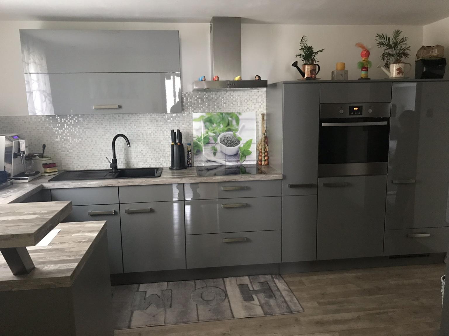 Verkaufe Komplette Küche mit allen Geräten. in 6800 Stadt Feldkirch für