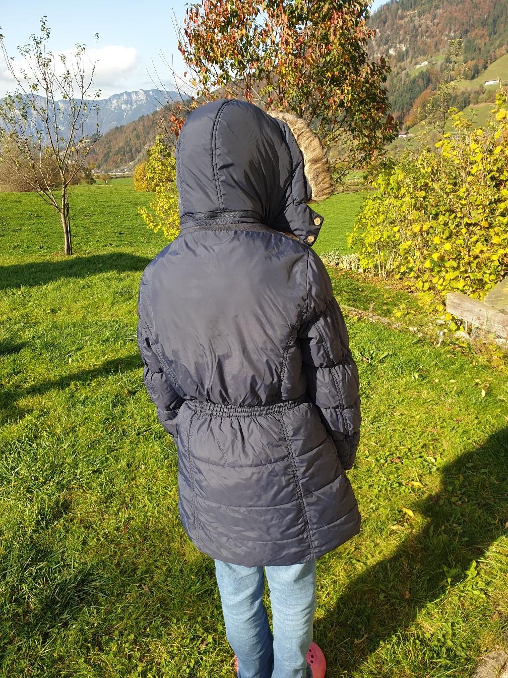 Daunenjacke Geox 12 Jahre, Gr. 146 Mädchen in 6300 Stadt Wörgl für € 20,00 zum Verkauf Shpock AT
