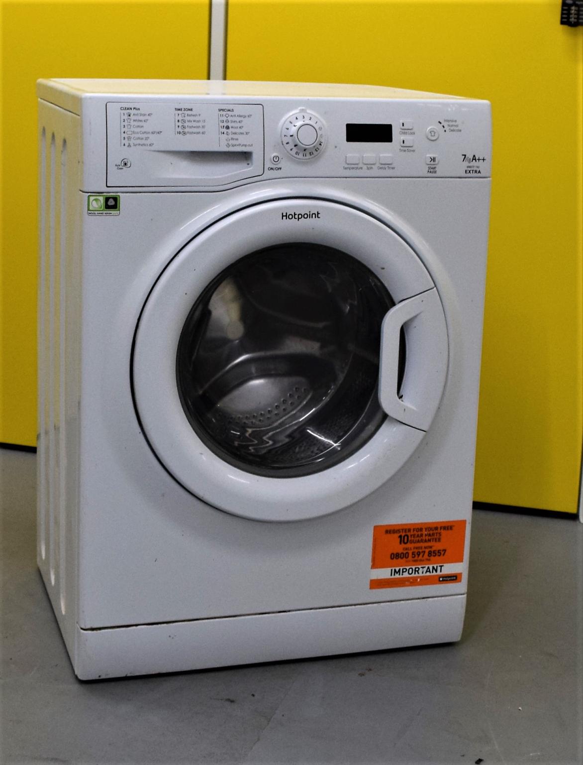 Hotpoint WMXTF 742 A++ Washing Machine in TW8 London for £