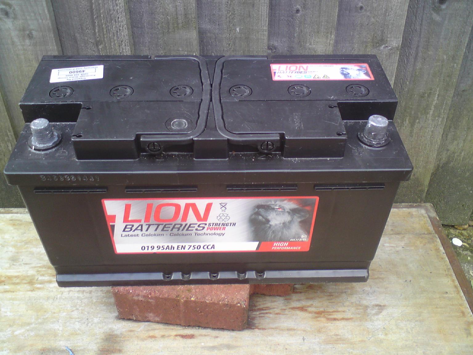 Lion 019 750A 95Ah Calcium battery in N8 Haringey for £11.11 for sale