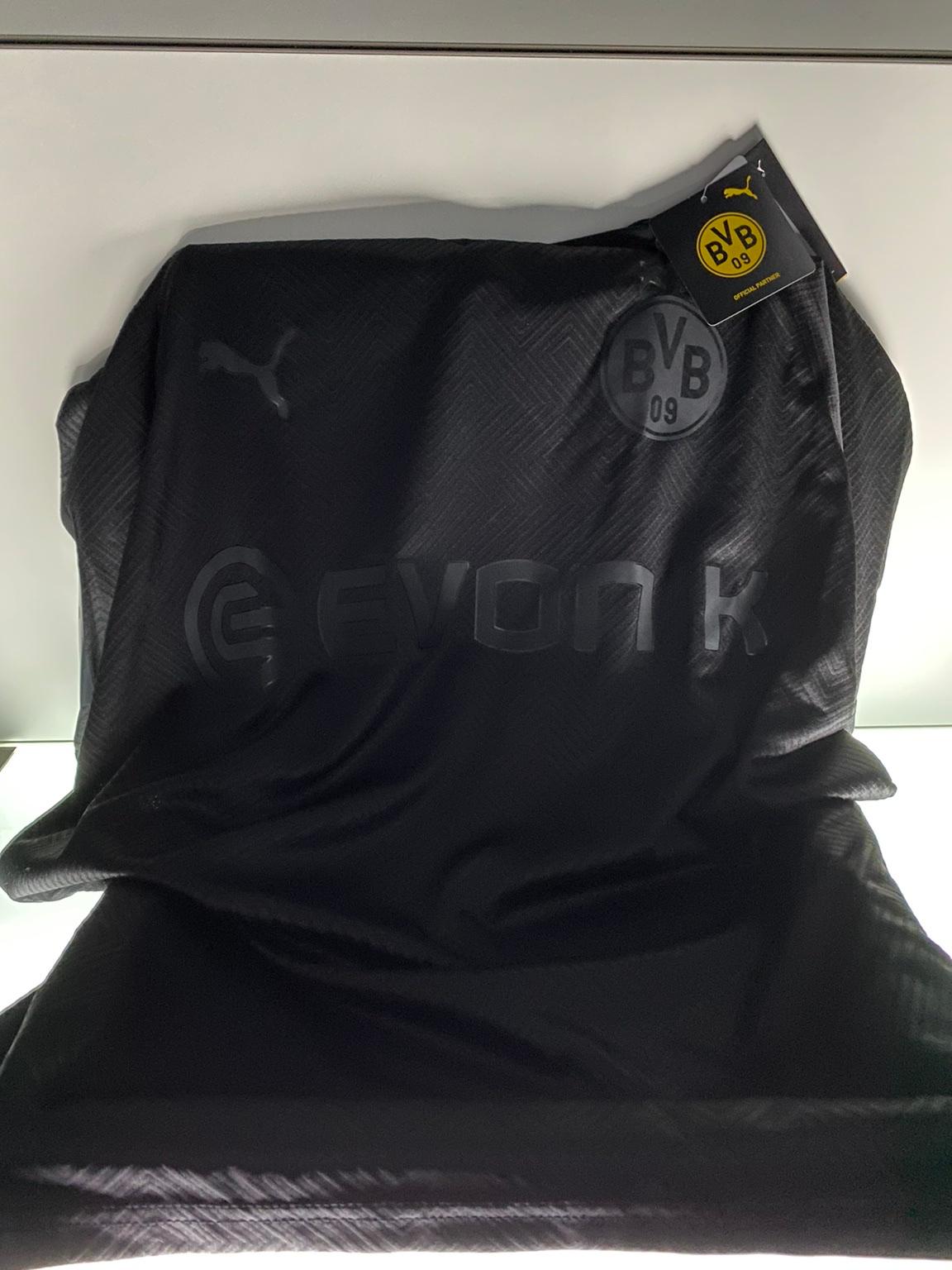 BVB Sondertrikot Kohle und Stahl Ausverkauft in 44225 Dortmund für 500