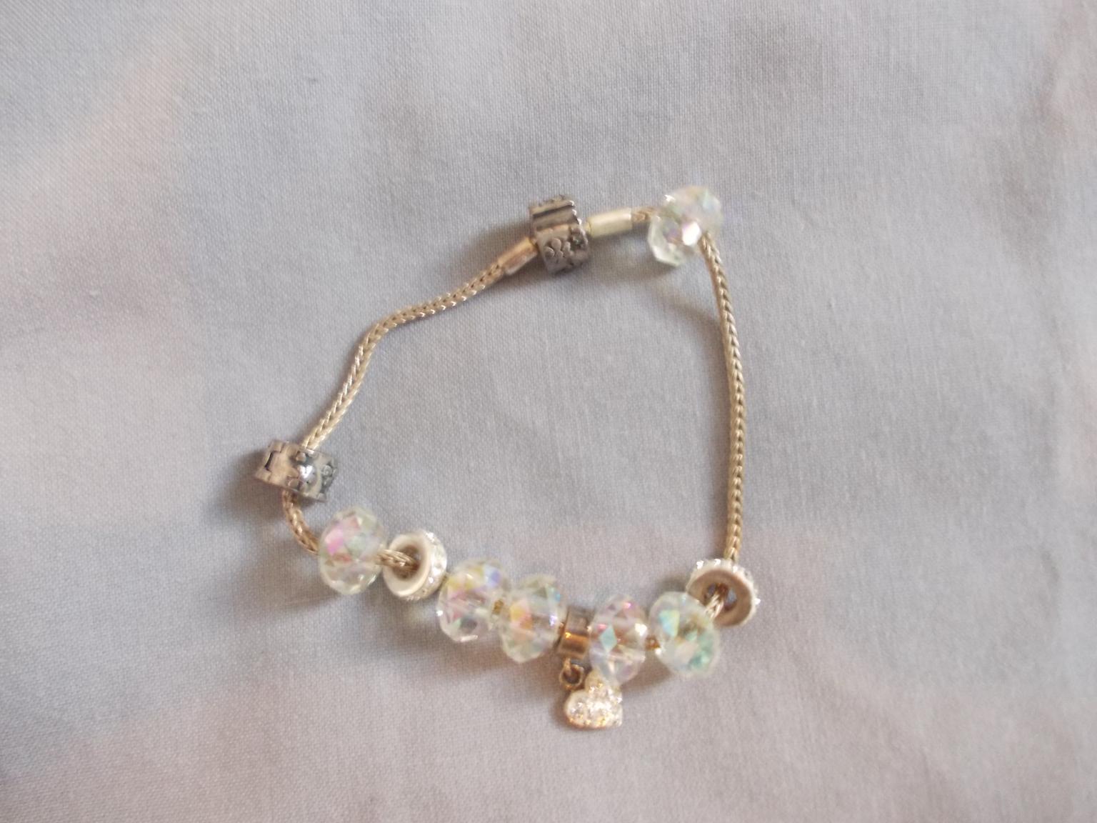RHONA SUTTON BRIDESMAID BRACELET WITH CHARMS. in Chelmsford for £8.00