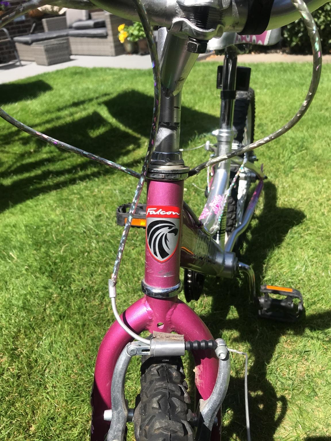 Falcon Castaway Pink & Silver Bike in DA15 Bexley for £65.00 for sale