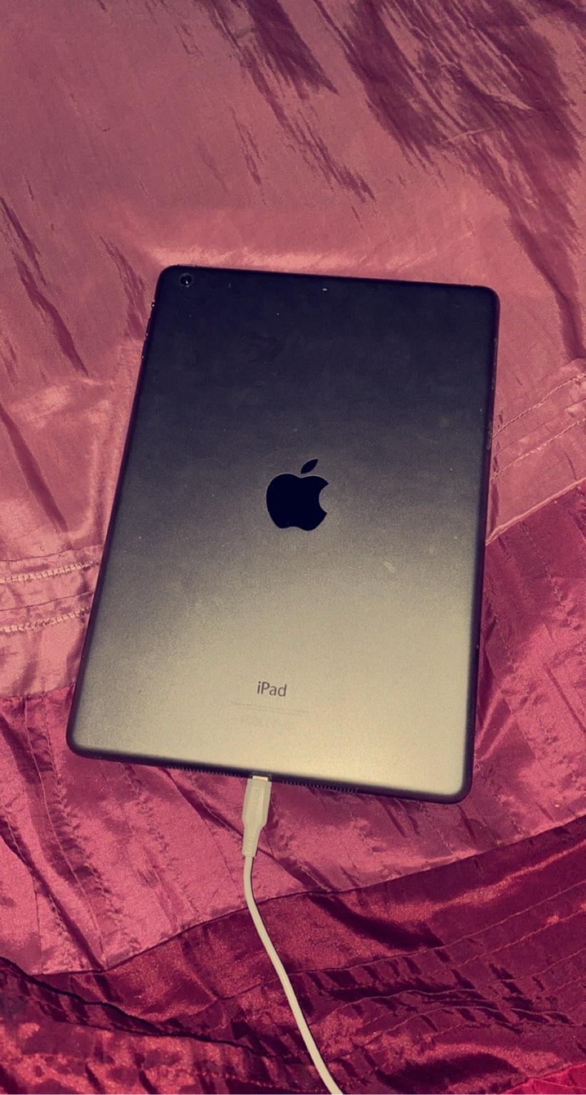 Ipad in HX2 Calderdale for £140.00 for sale Shpock