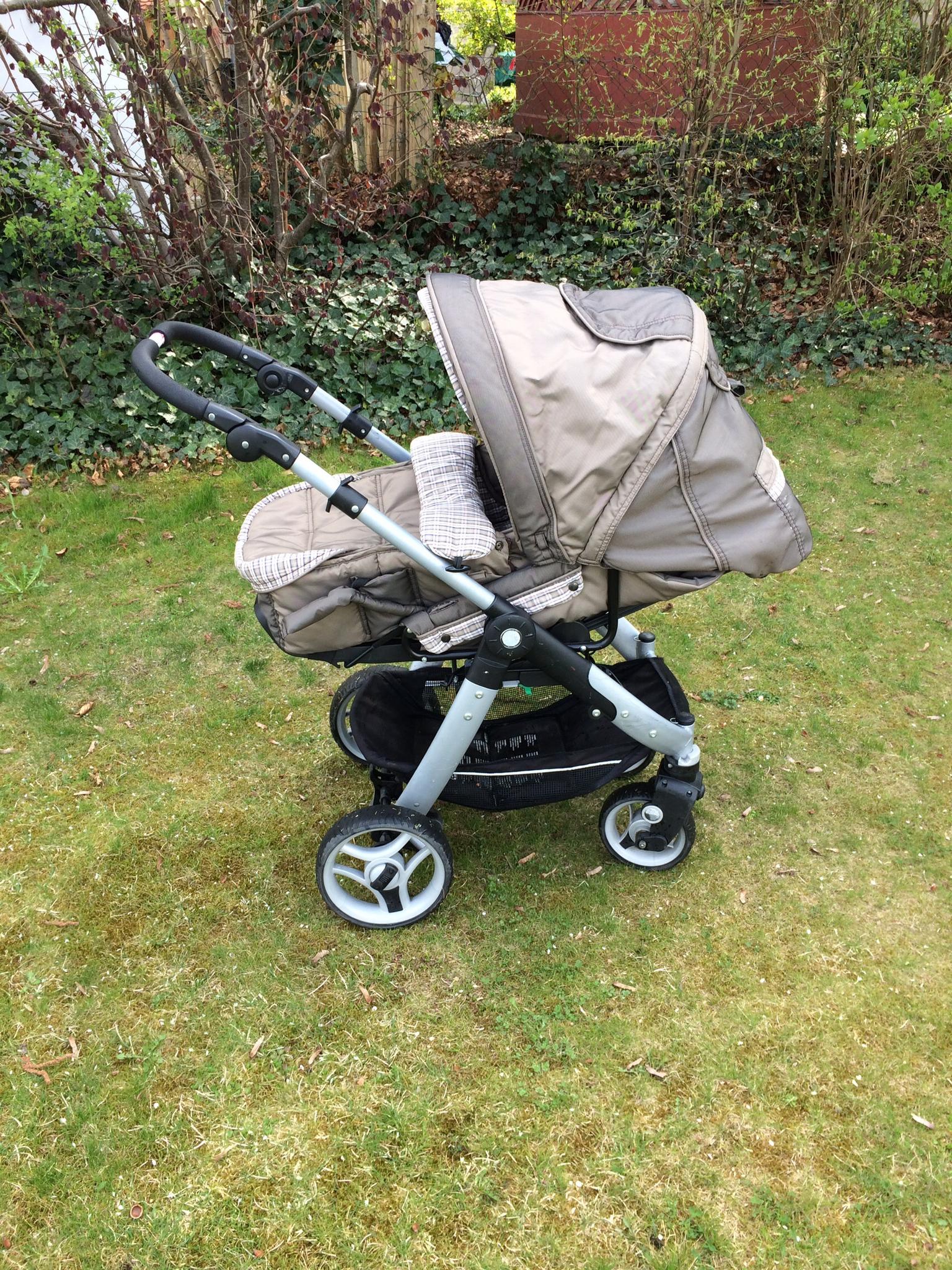 Kinderwagen Teutonia Cosmo 2012 mit Zubehör in 81379