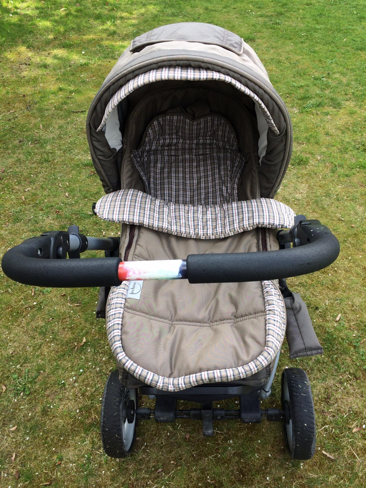 Kinderwagen Teutonia Cosmo 2012 mit Zubehör in 81379