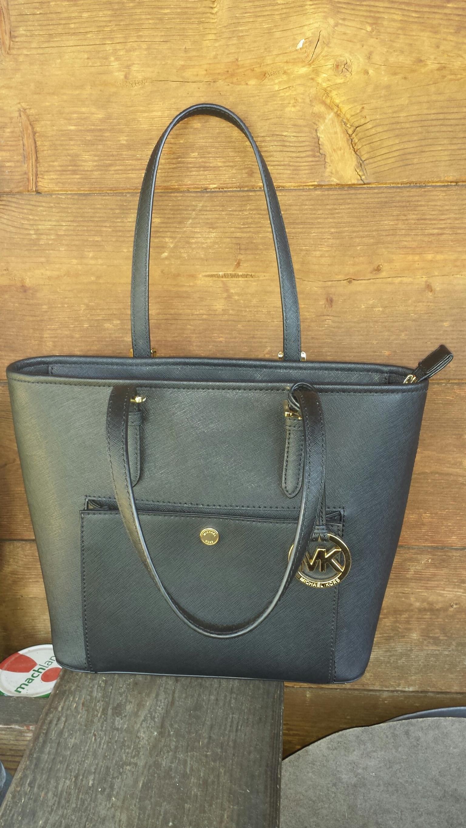 MK Michael Kors Handtasche schwarz in 6080 Innsbruck for €150.00 for sale Shpock