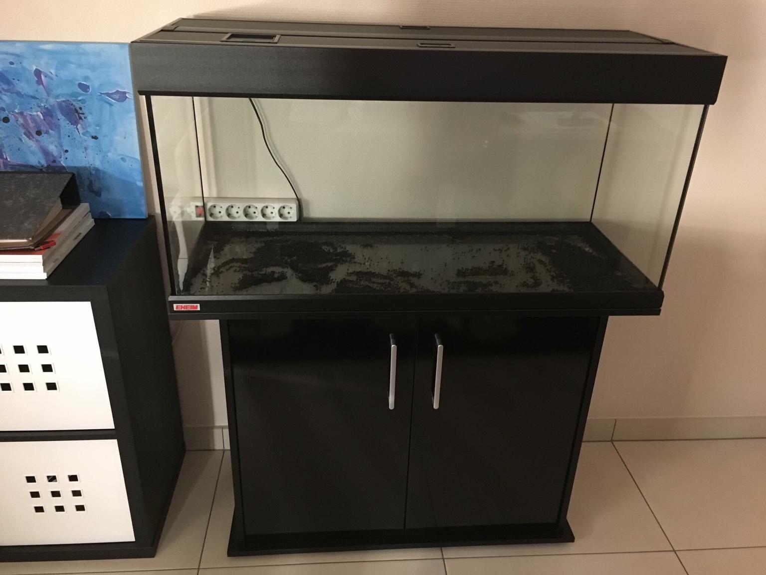 Aquarium 180L Eheim Vivaline mit Schrank in 9155 Grosbous for €100.00