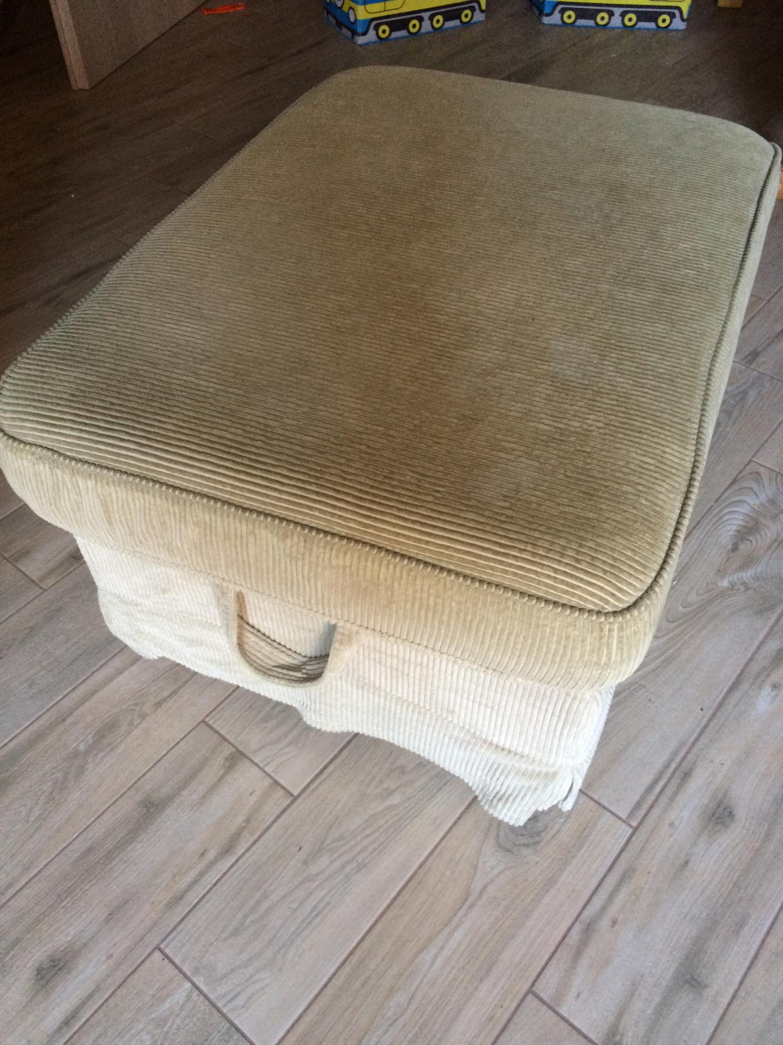 Pouf poggiapiedi contenitore beige Ikea EKTO in 00149 Roma für 55,00