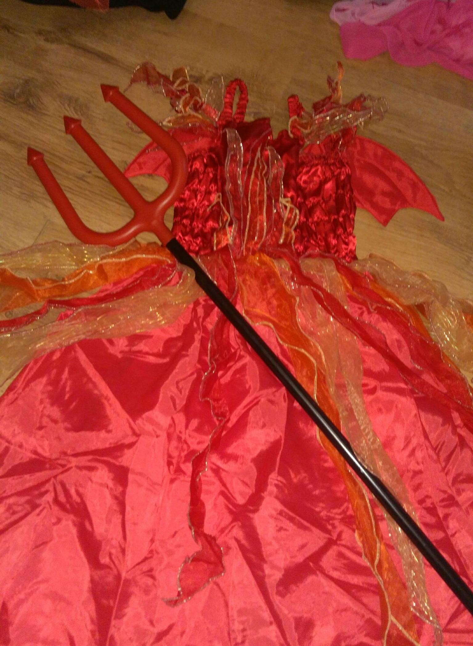 Marks & spencers 68 kids halloween devil in WV10 Wolverhampton for £2.