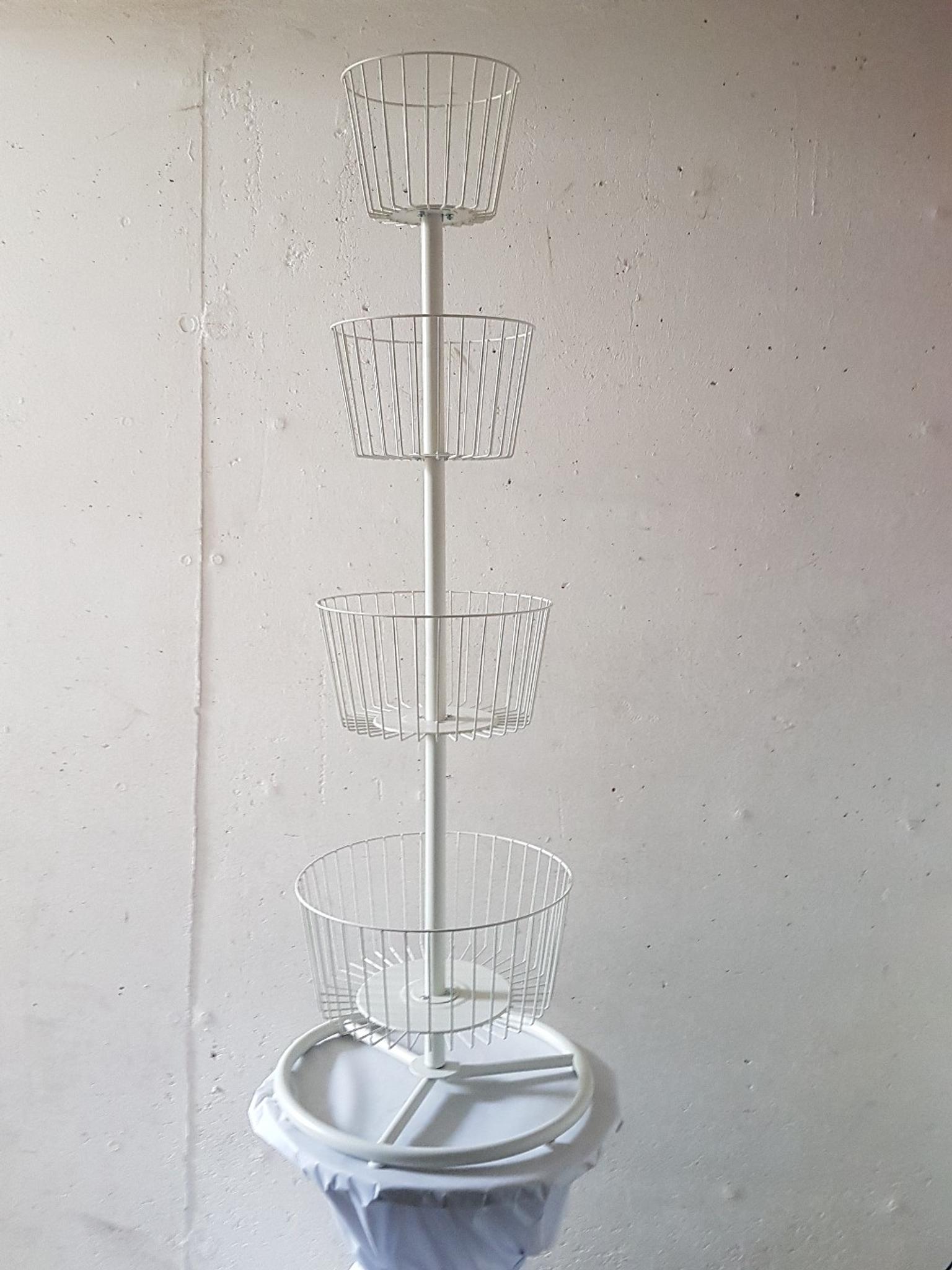 Ikea Korb Korbständer weiß 4 Körbe Sprutt in 81829 München for €13.00