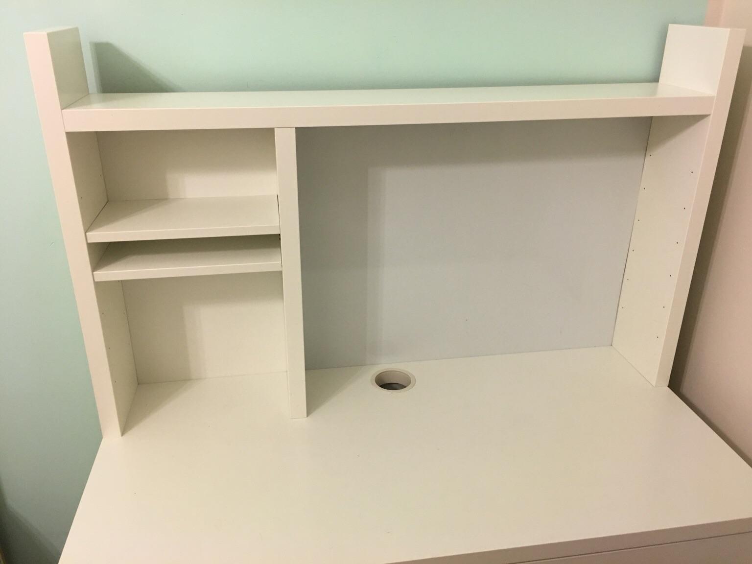 Scrivania Ikea con pannello in 20132 Milano for €50.00 for