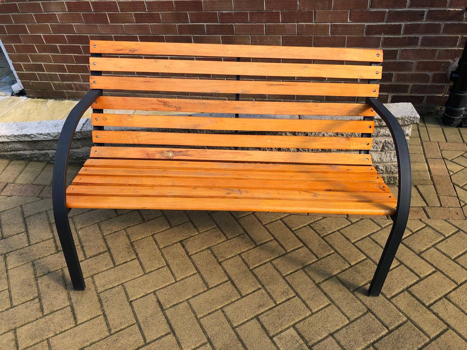 B&Q Wooden Garden Bench ("Norfolk") in WF1 Wakefield for £