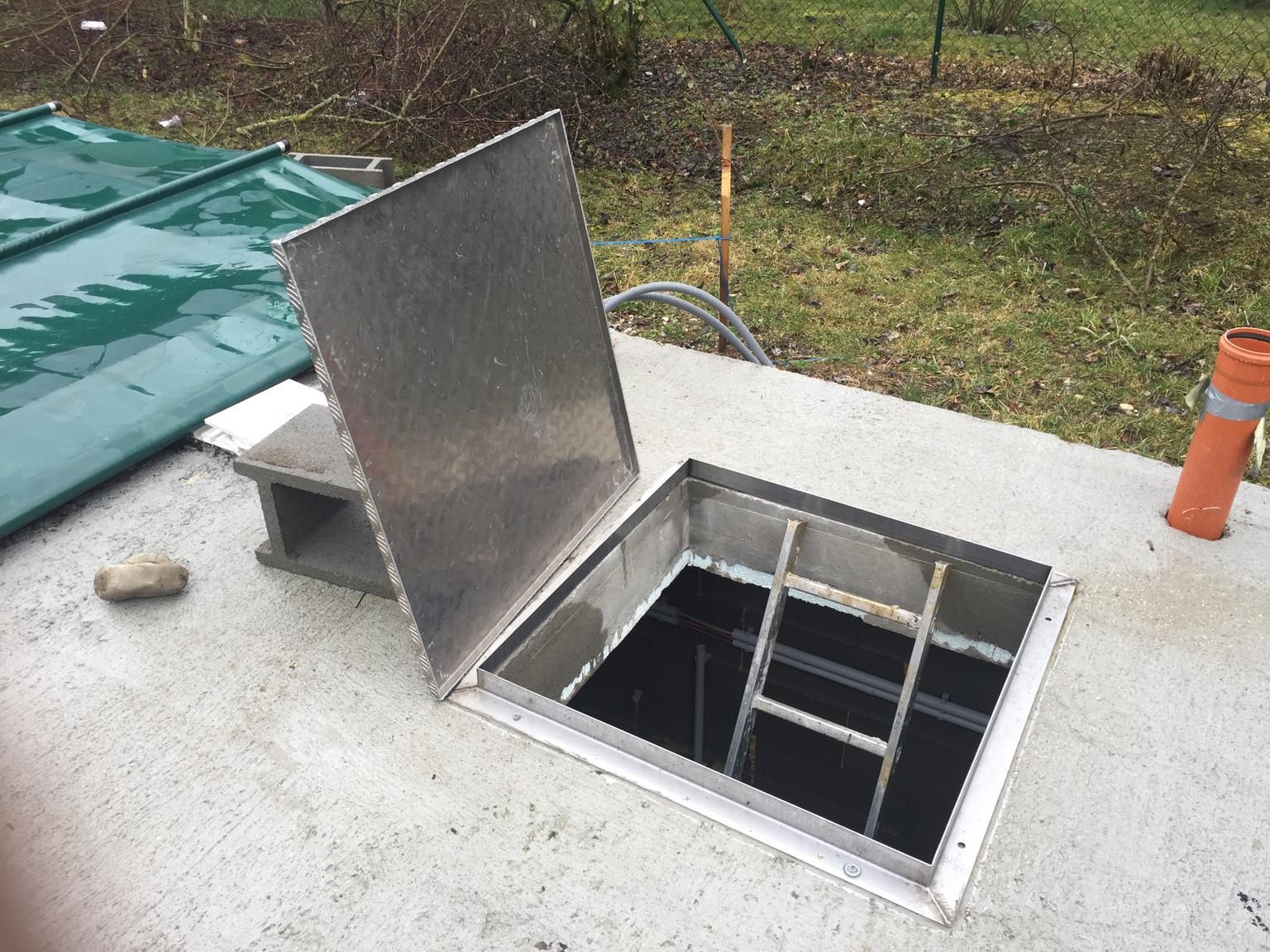 Schachtabdeckung Pool Schacht Deckel mit Rahm in 4652 Fischlham für €