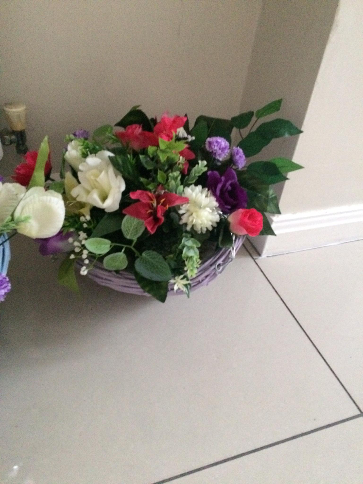 LAURA ASHLEY HANGING BASKETS in L15 Liverpool for £35.00