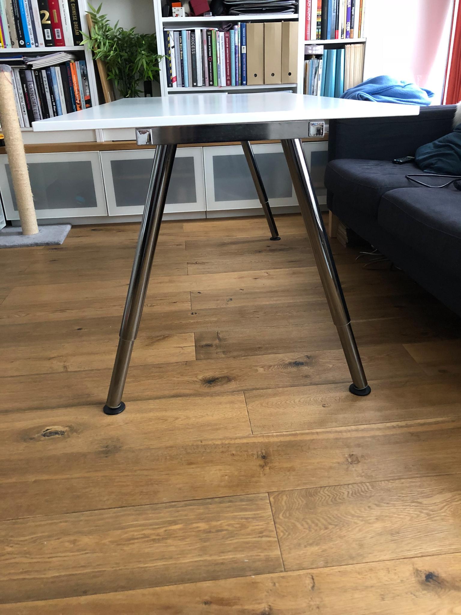 GALANT Ikea Desk 80x160cm white / chrome legs in E5 Hackney for £20.00