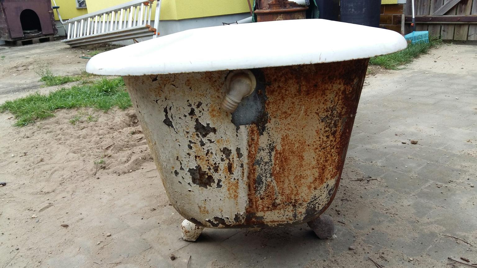 Badewanne, freistehen Wanne, Löwenfüße in 14823 Niemegk für 95,00 € zum