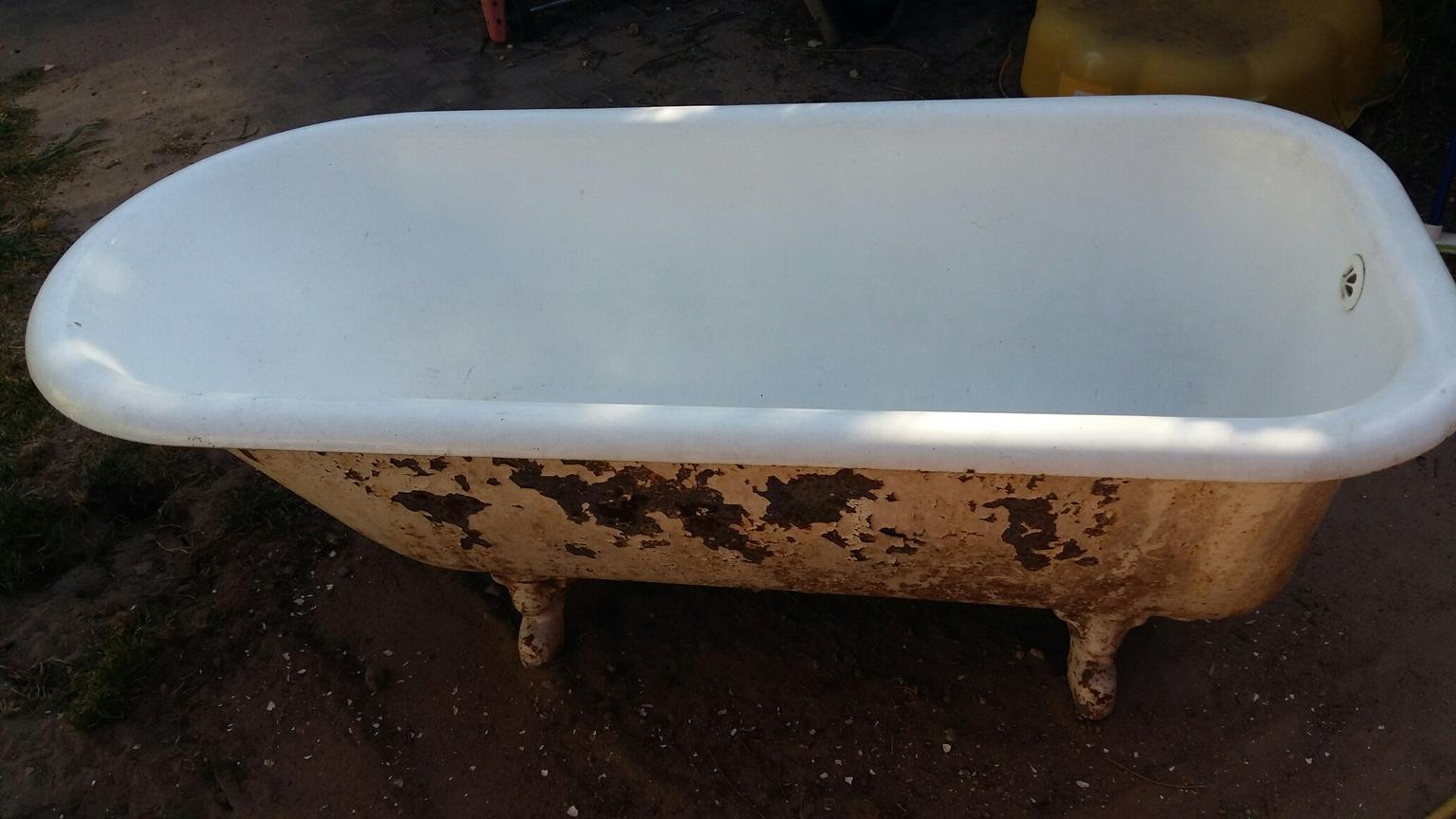 Badewanne, freistehen Wanne, Löwenfüße in 14823 Niemegk für 95,00 € zum
