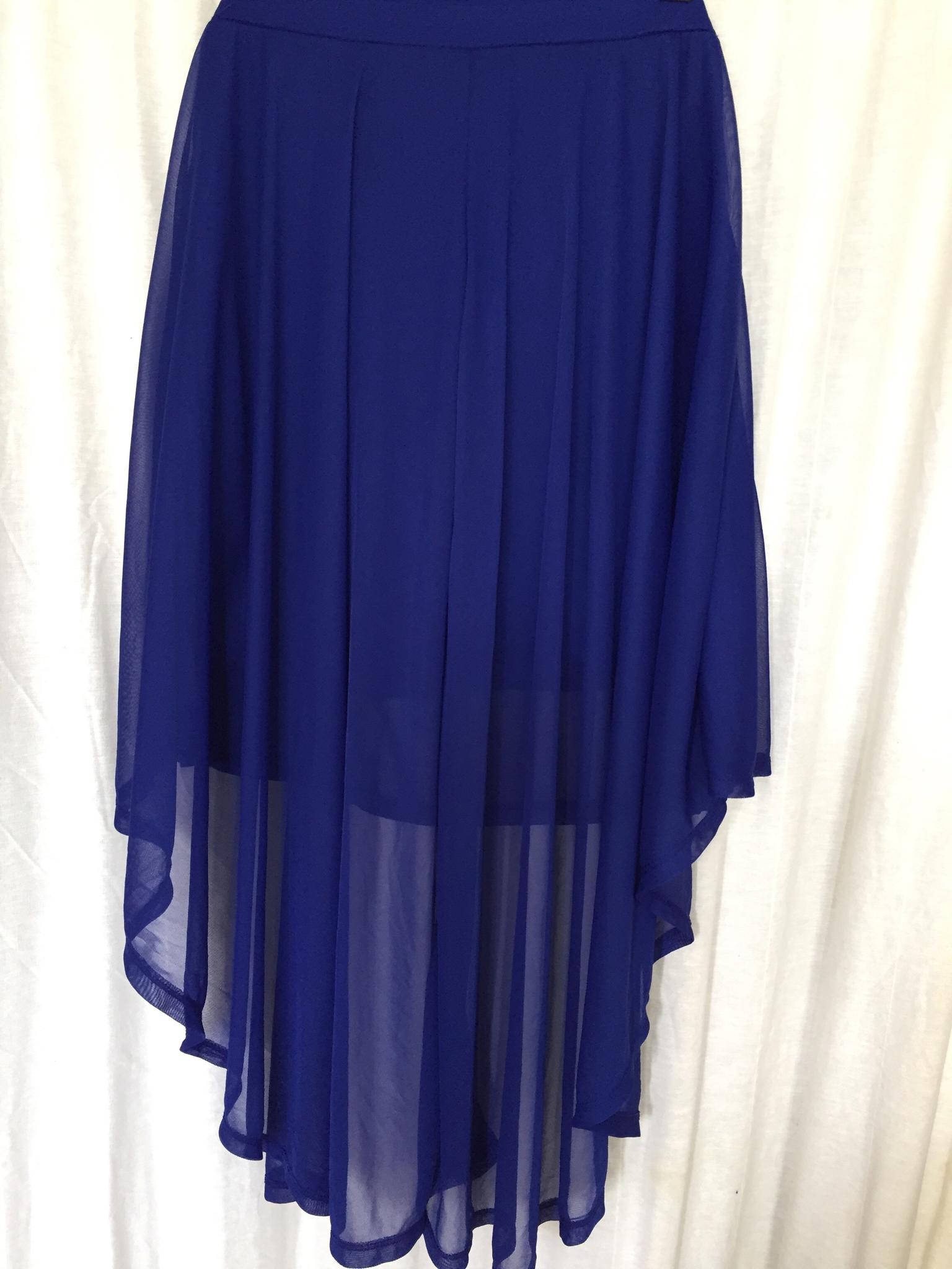 H&M Rock. Größe 40. vorne kurz hinten lang in 20144 Harvestehude for €4