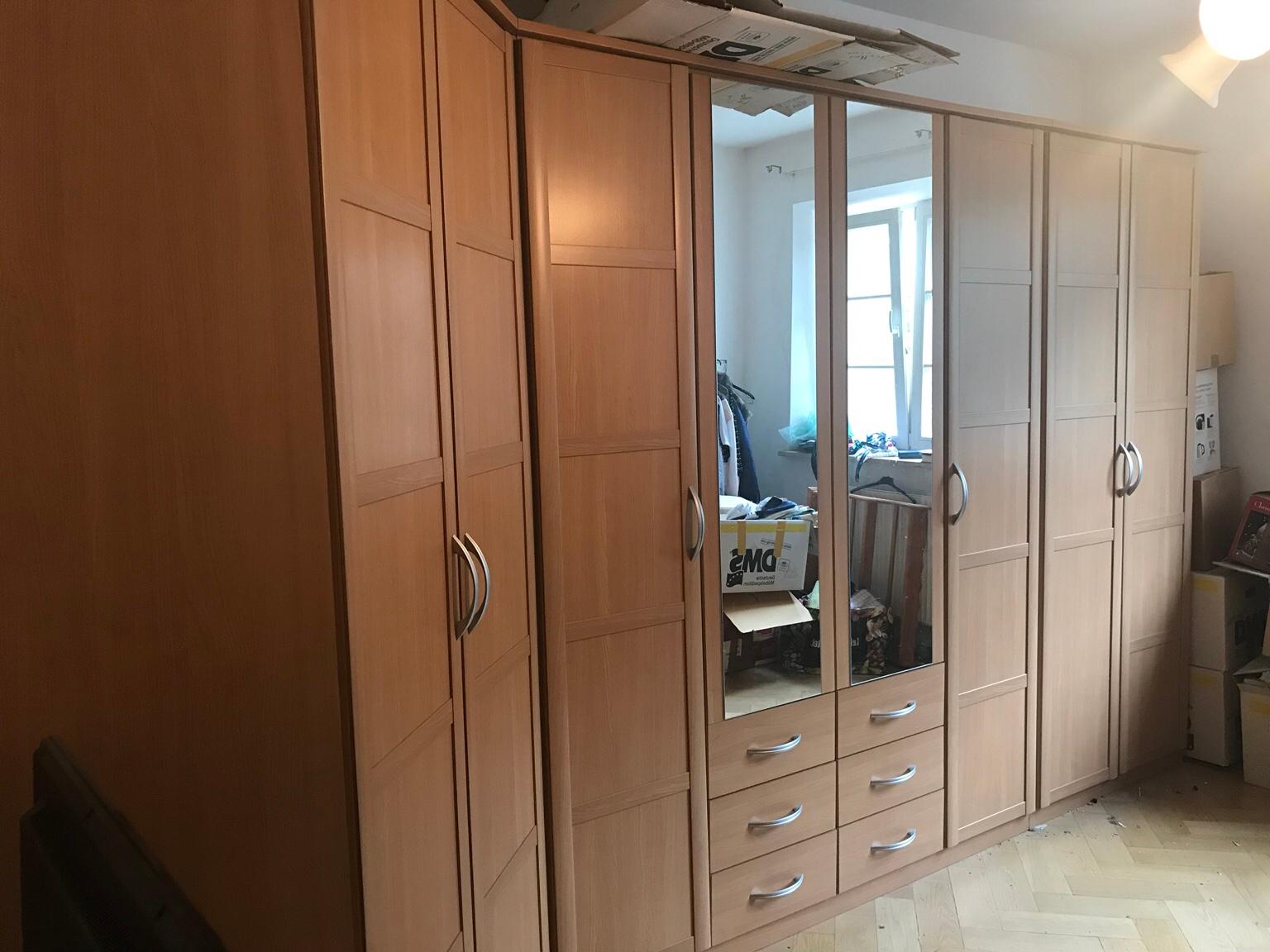 Kleiderschrank 4 M Lang