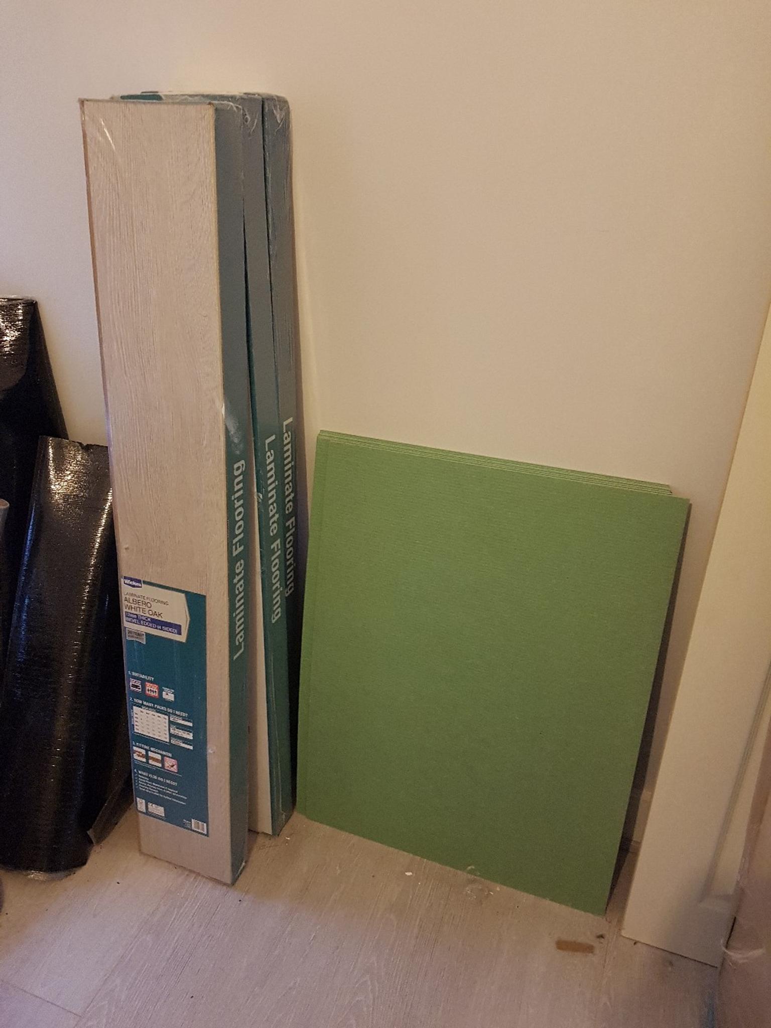Wickes Albero Oak Laminate flooring packs x3 in IG2