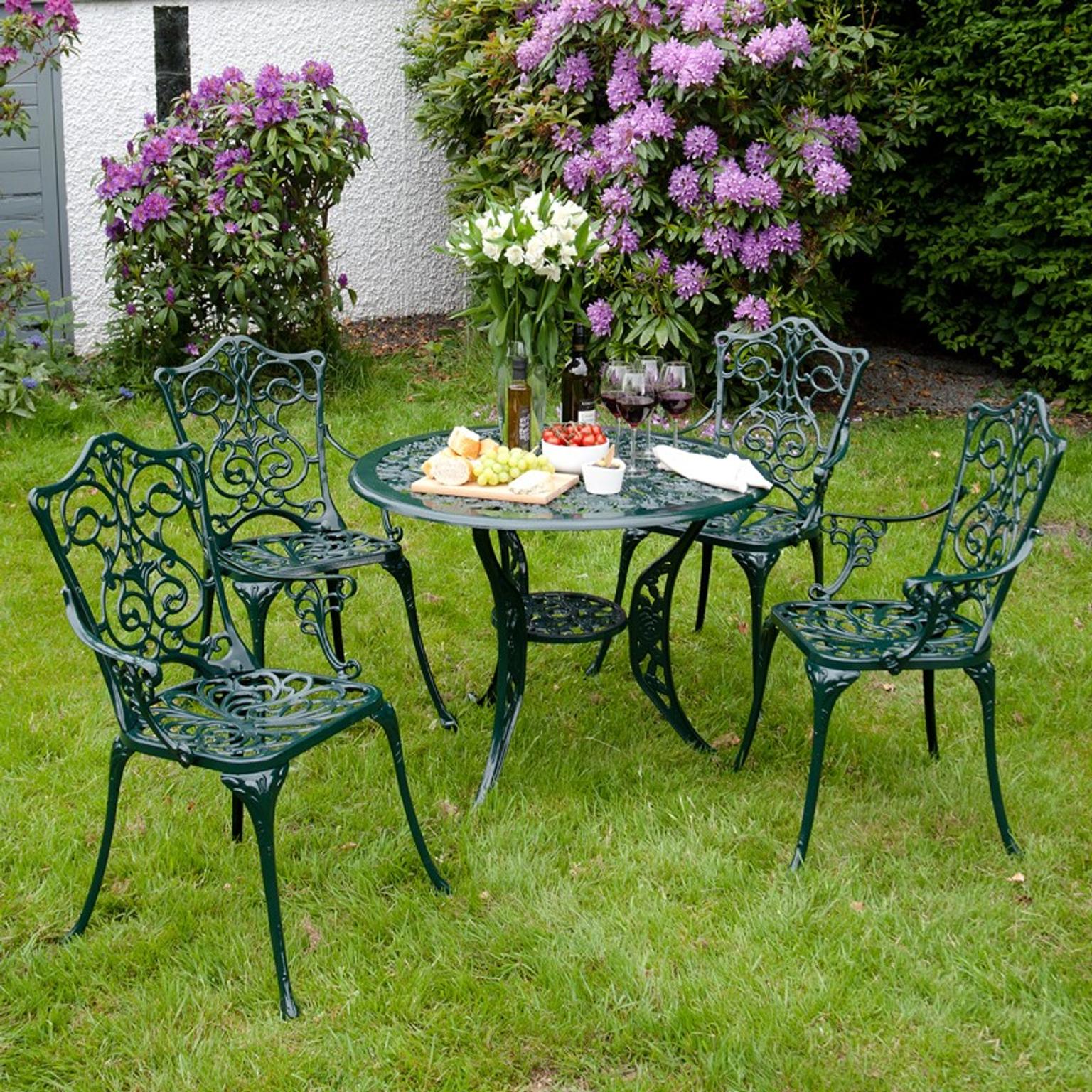 Our wrought iron tables come in all shapes and sizes, for all purposes. Stamford Ornate Cast Iron Patio Table Chairs In Se15 London Fur 85 00 Zum Verkauf Shpock De