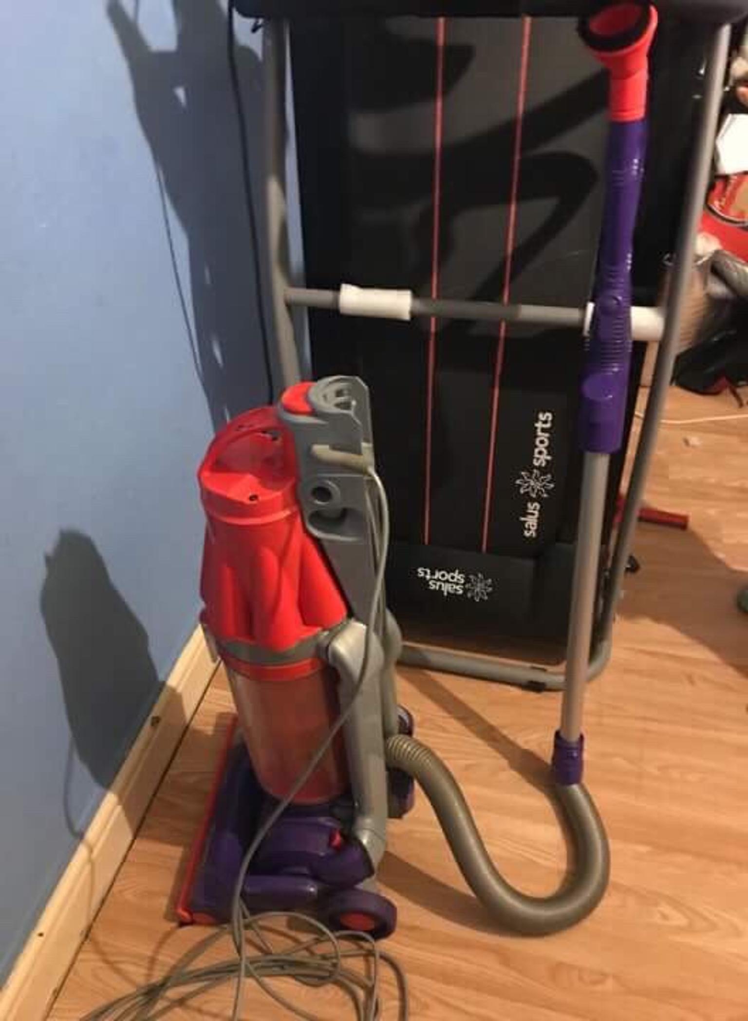 Dyson DC07 Root 8 Cyclone Upright Vacuum in WR11 Wychavon for £40.00