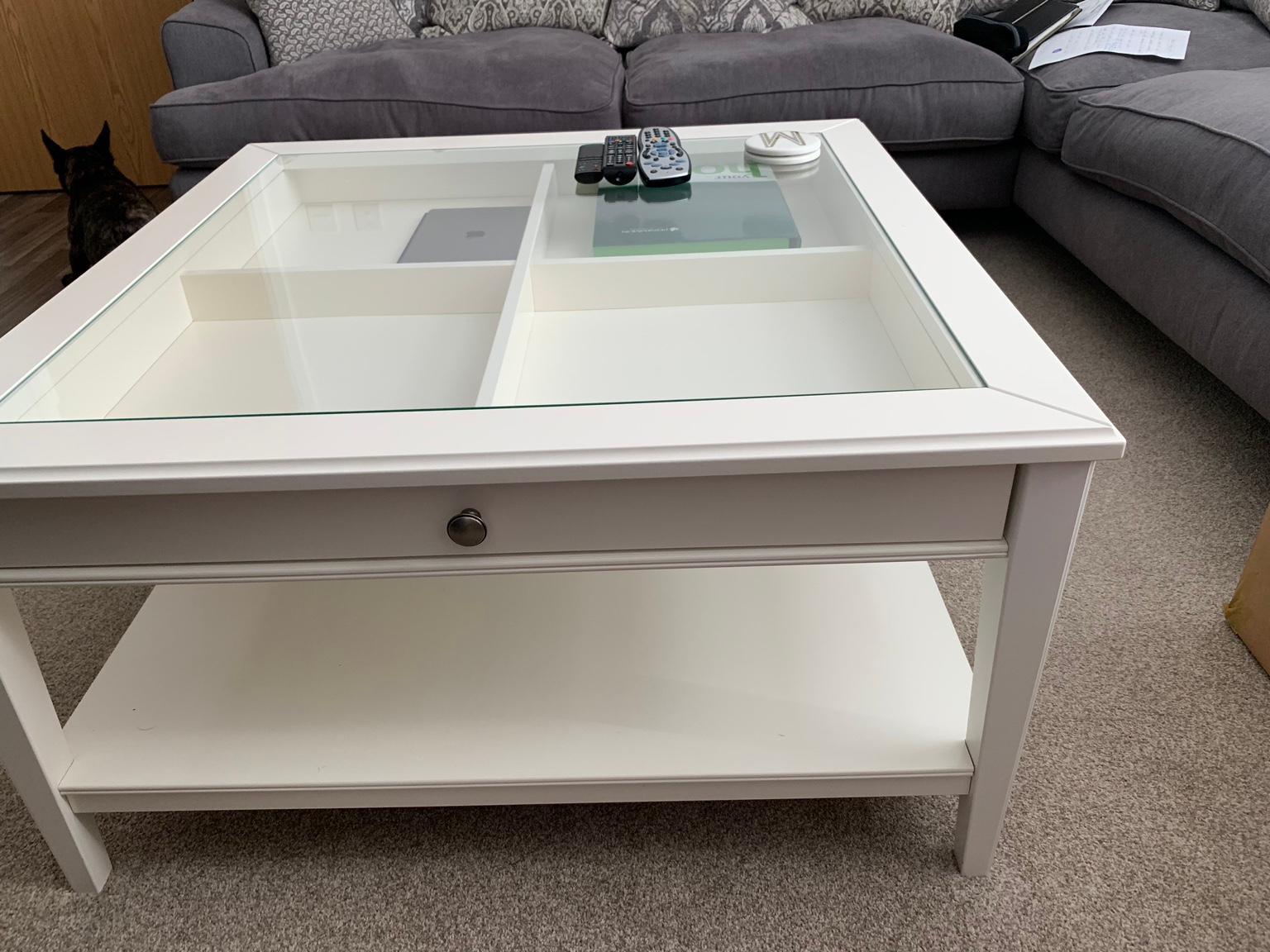 A few dings and scratches on the legs. Ikea Large Glass Coffee Table With Drawer In Doncaster Fur 120 00 Zum Verkauf Shpock De