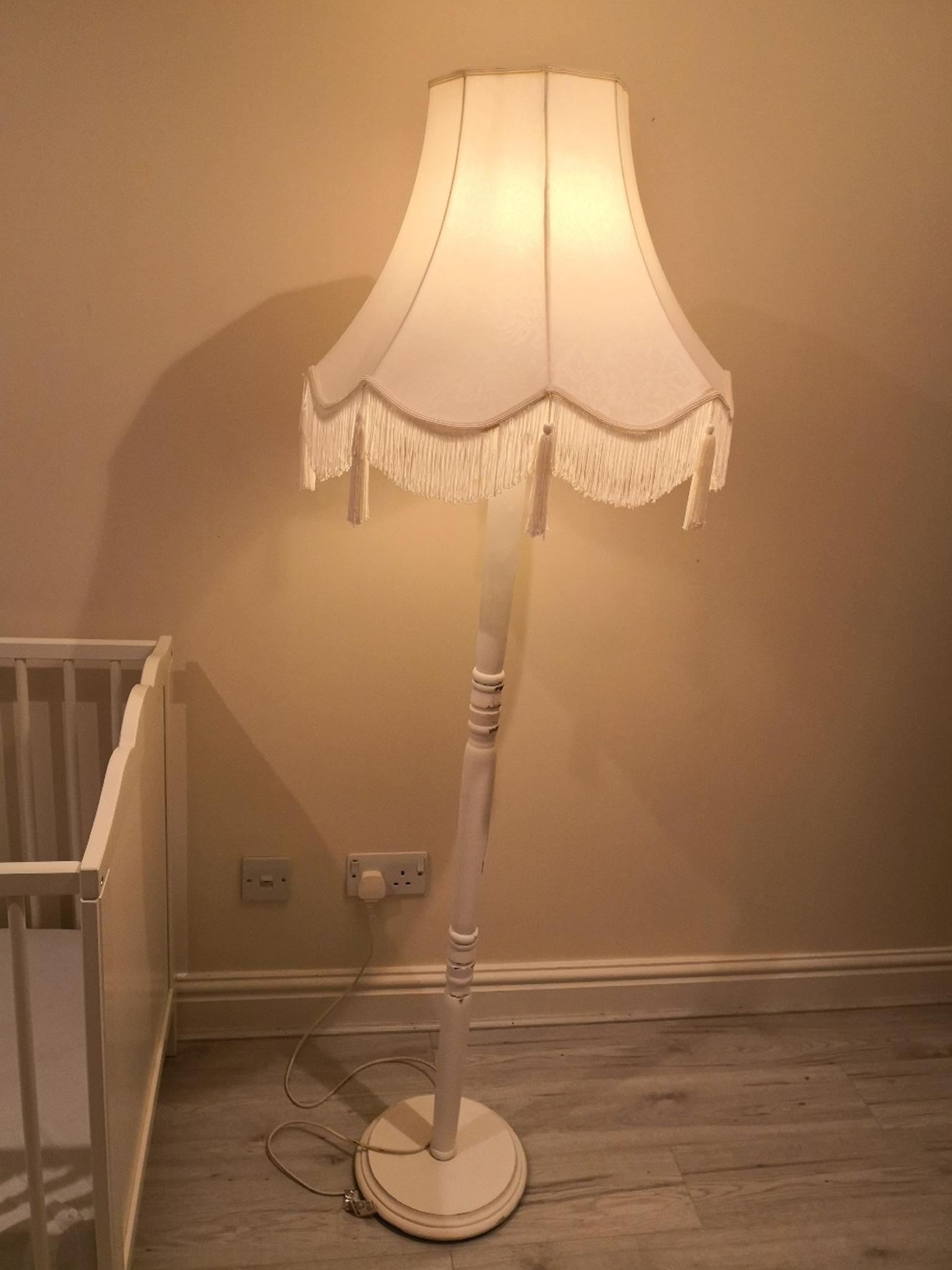 Beautiful Shabby Chic Floor Lamp Idées de décoration