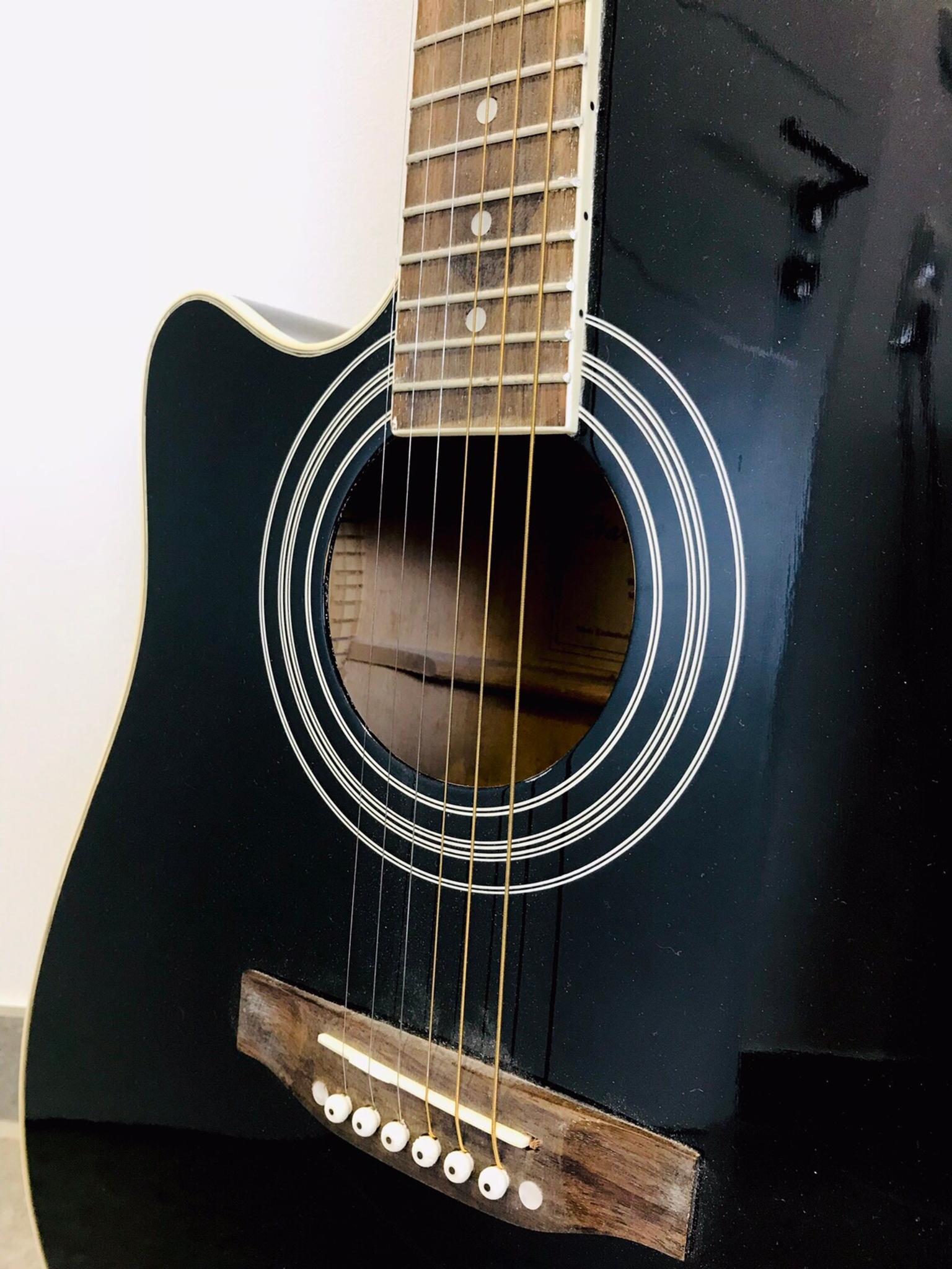 AkustikGitarre Harley Benton in 67071 Ludwigshafen am Rhein für 45,00