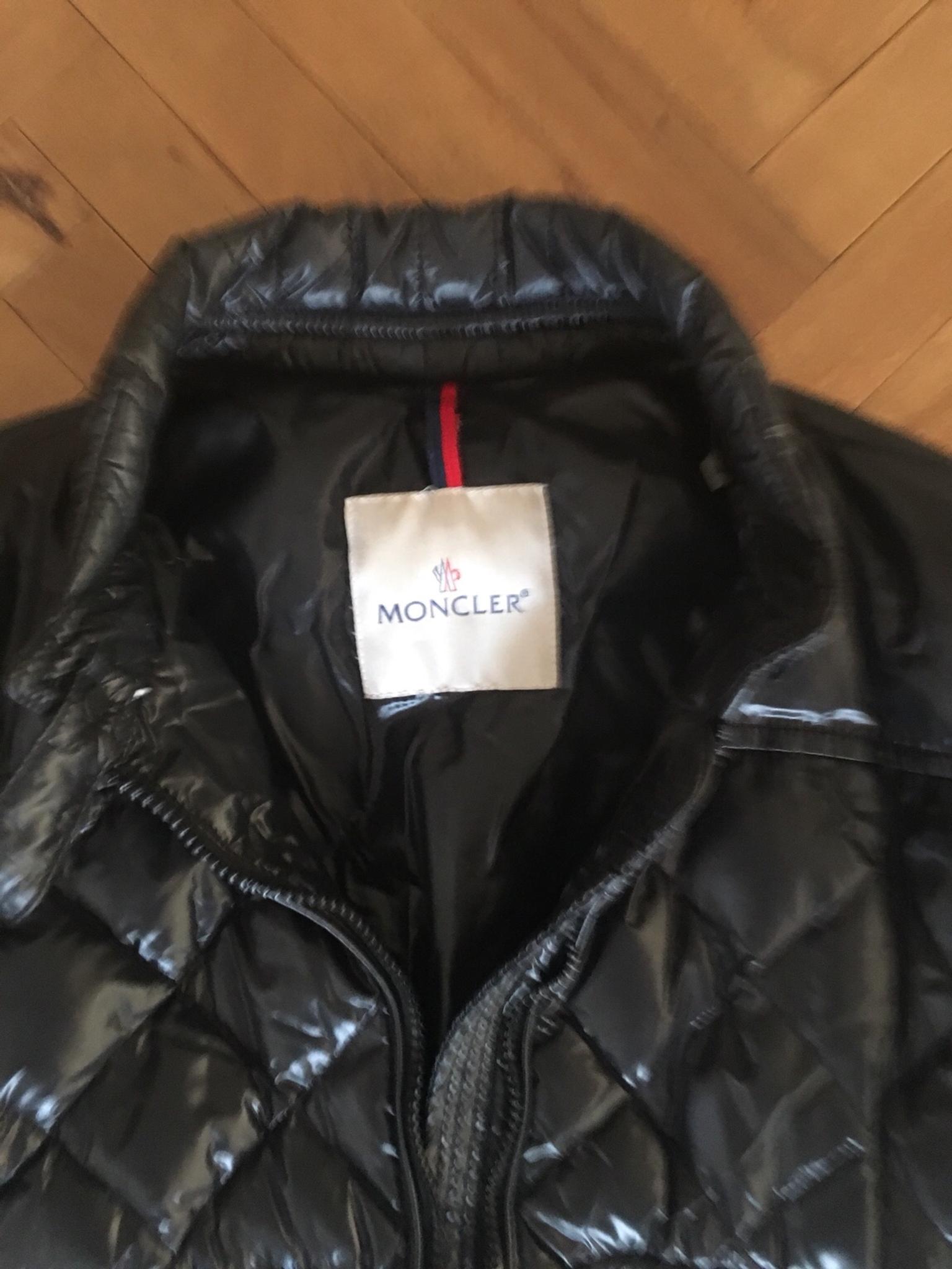 Moncler bikerjacke daunenjacke original gr.3 in 1160 Wien for €130.00