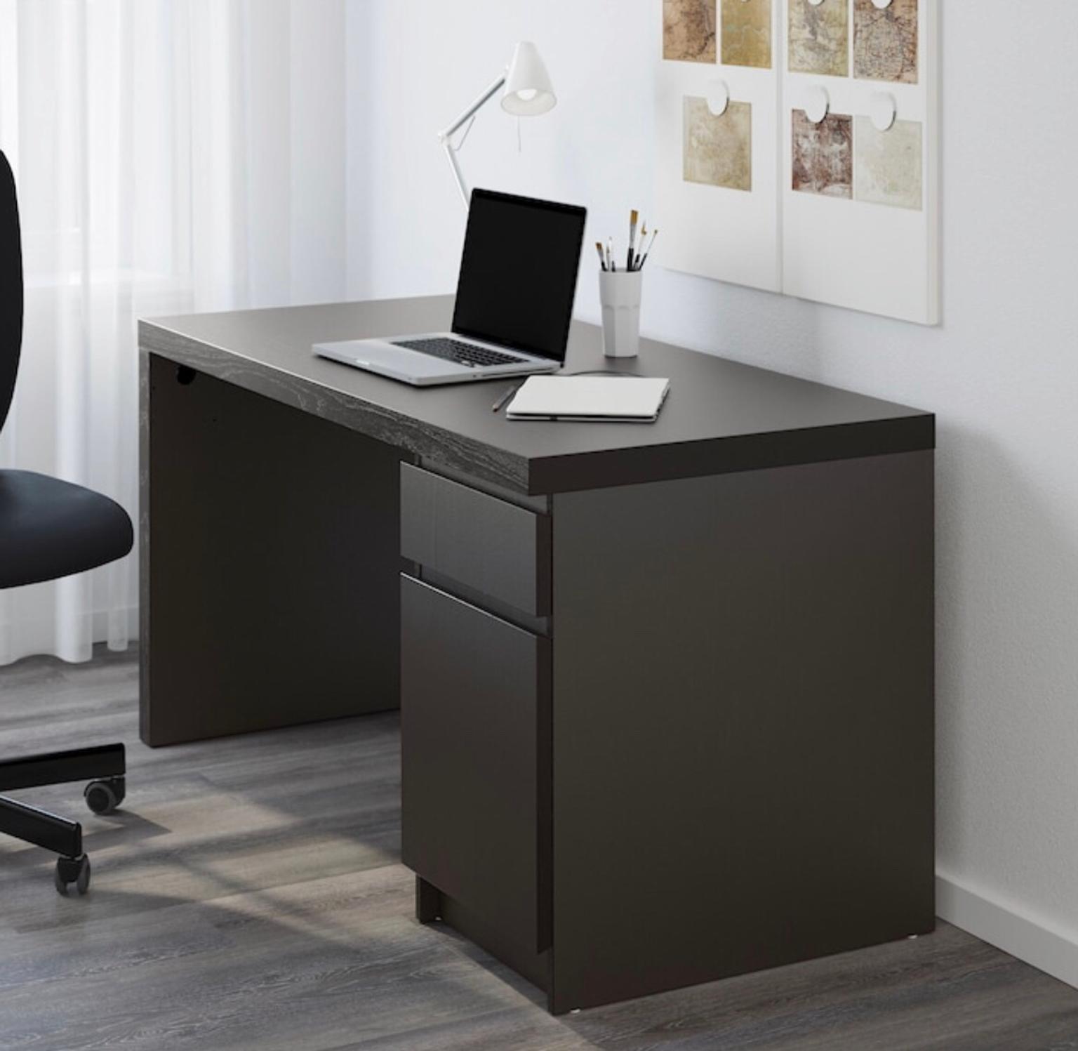 IKEA MALM SCHREIBTISCH SCHWARZ in 64683 Einhausen für € 70,00 zum