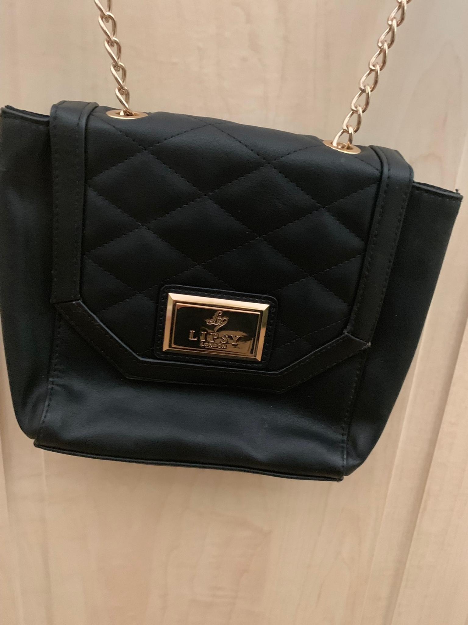 Black Bag With Gold Chain