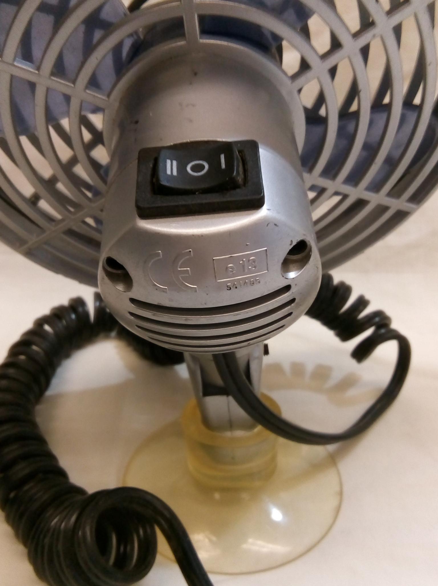 Halfords 12 volt, 2 Speed Car Fan in SM5 Sutton for £5.00 for sale Shpock