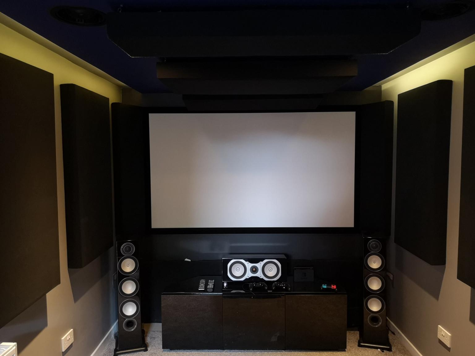 Monitor audio RX8 floor standing speakers in Rotherham for £450.00 for