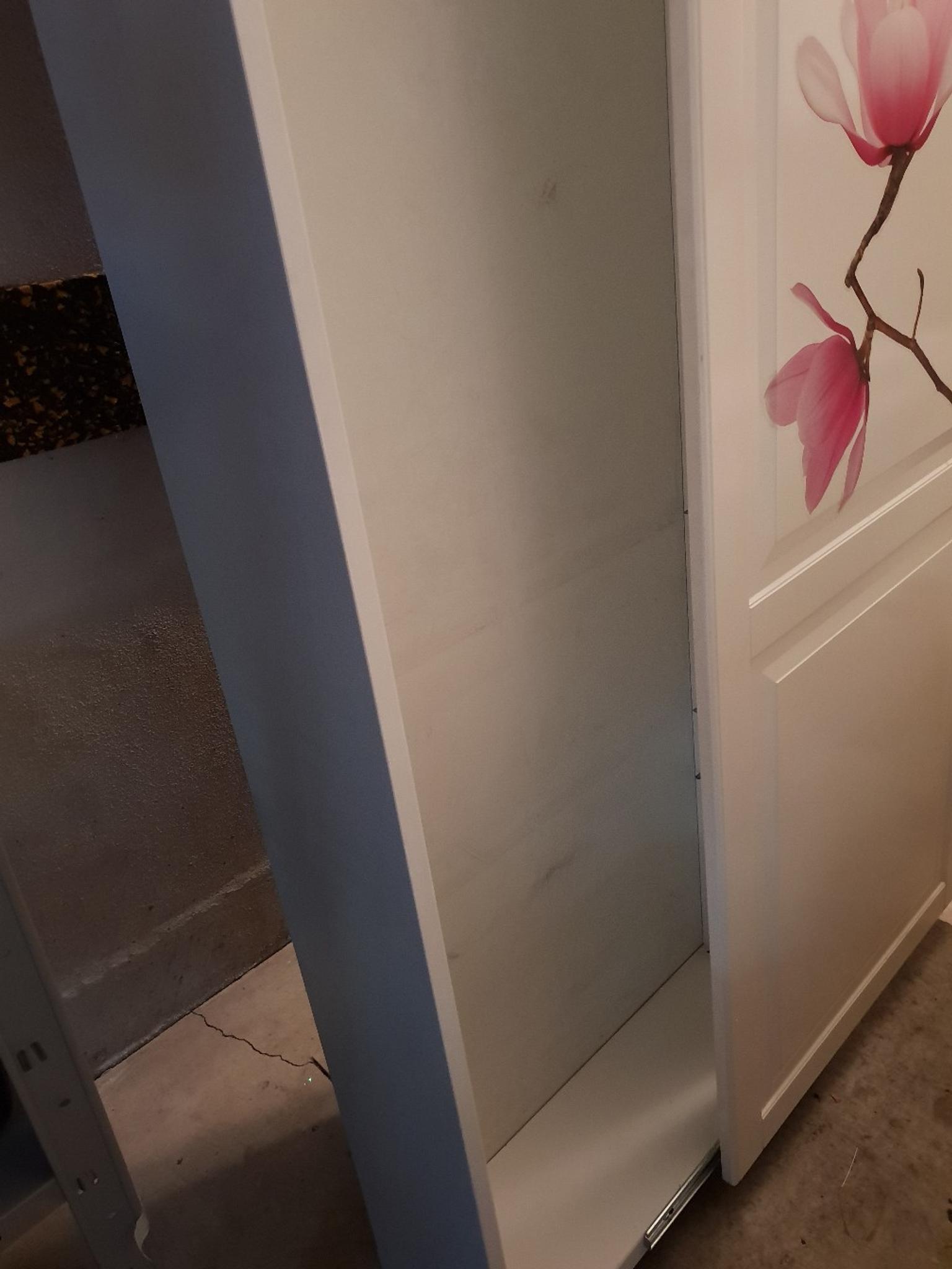 Mobile Ikea con anta scorrevole appendiabiti in 20060 for €