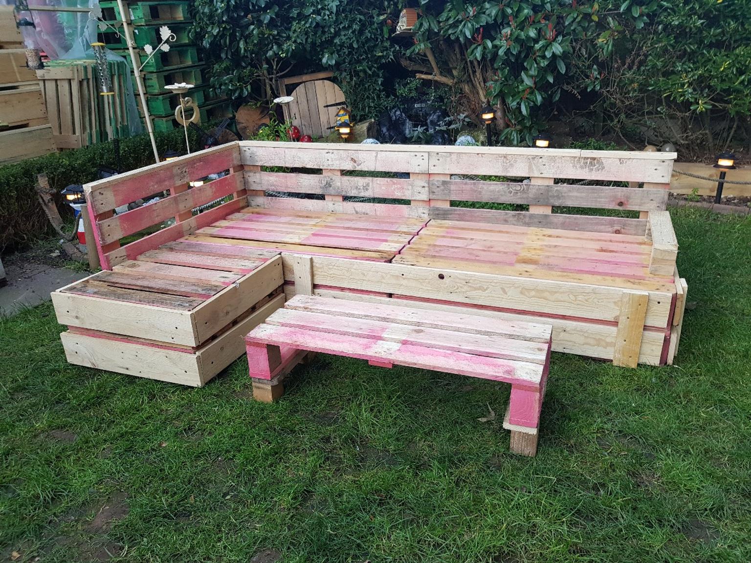 Garden wooden pallet L Shaped furniture in WV10 Wolverhampton for Â£75.