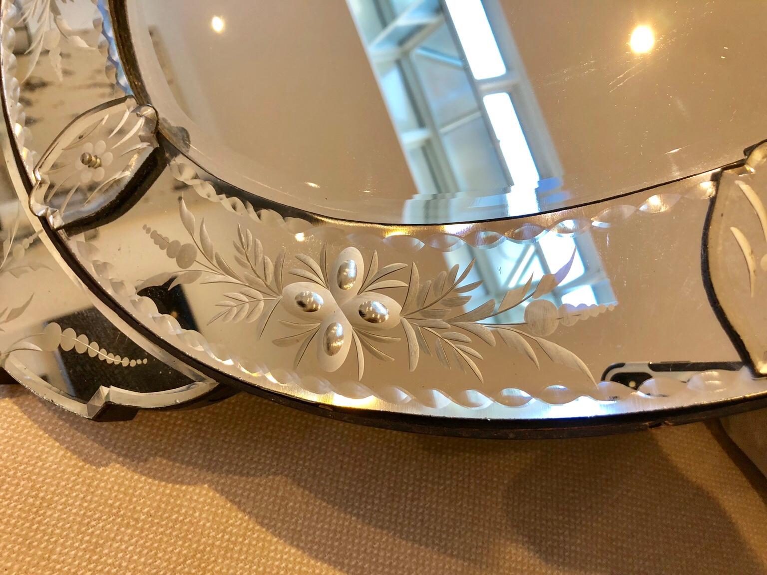 Stunning glass bevelled style mirror in SW1V London for £95.00