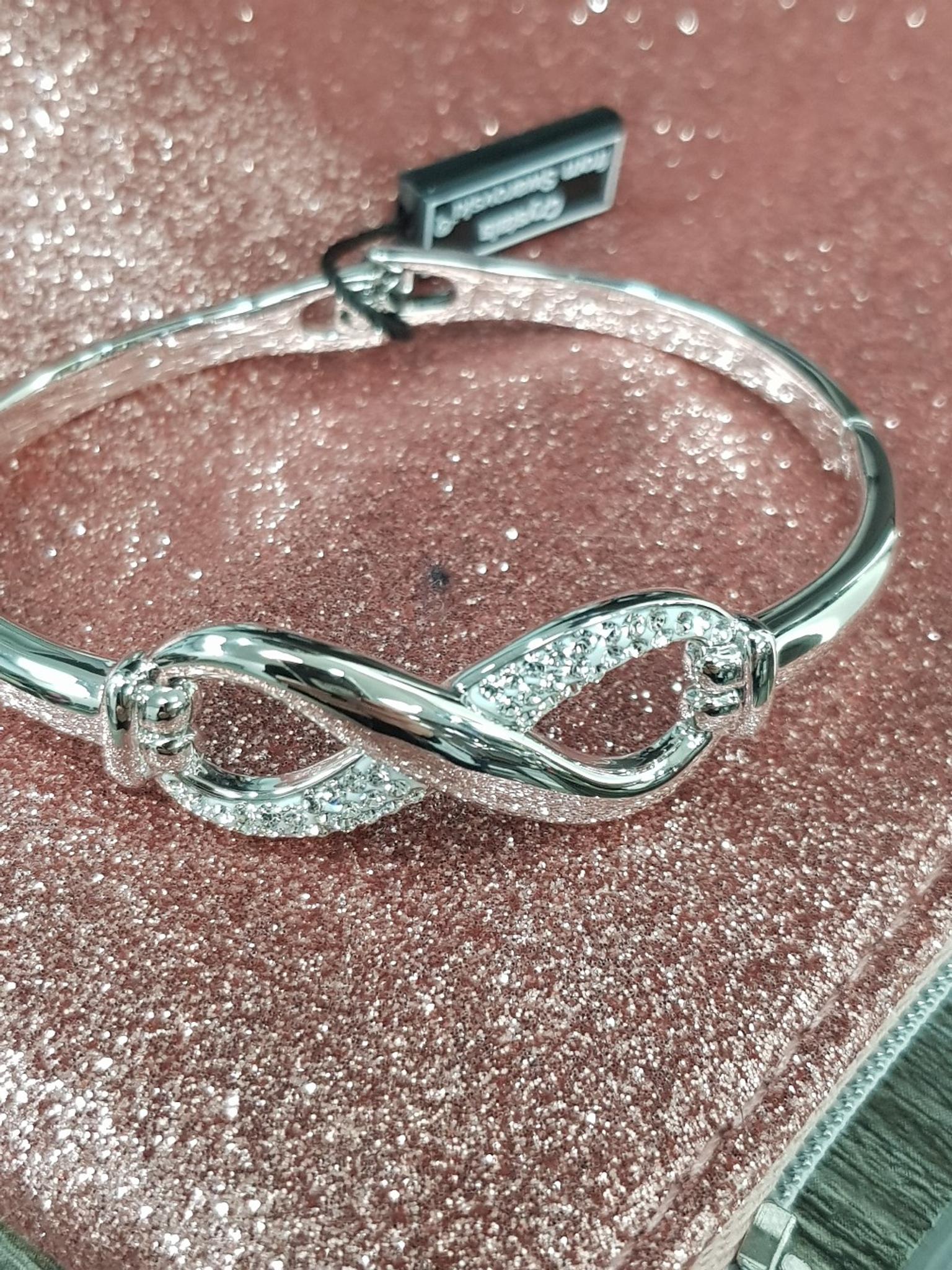 Warren james Swarovski Bracelet in Rochdale for £8.00 for sale Shpock