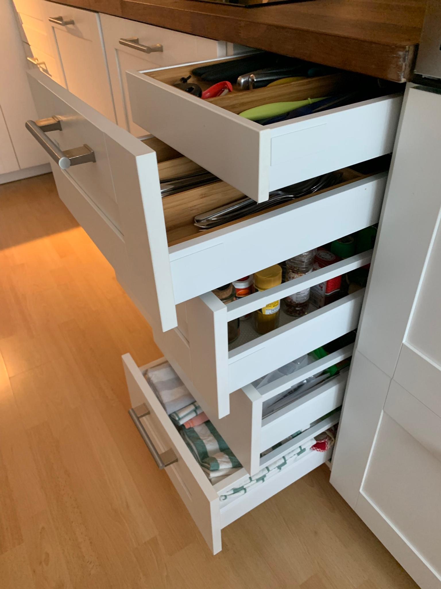 IKEA METOD Küche in L Form mit SÄVEDAL Front in 60437 Frankfurt am Main
