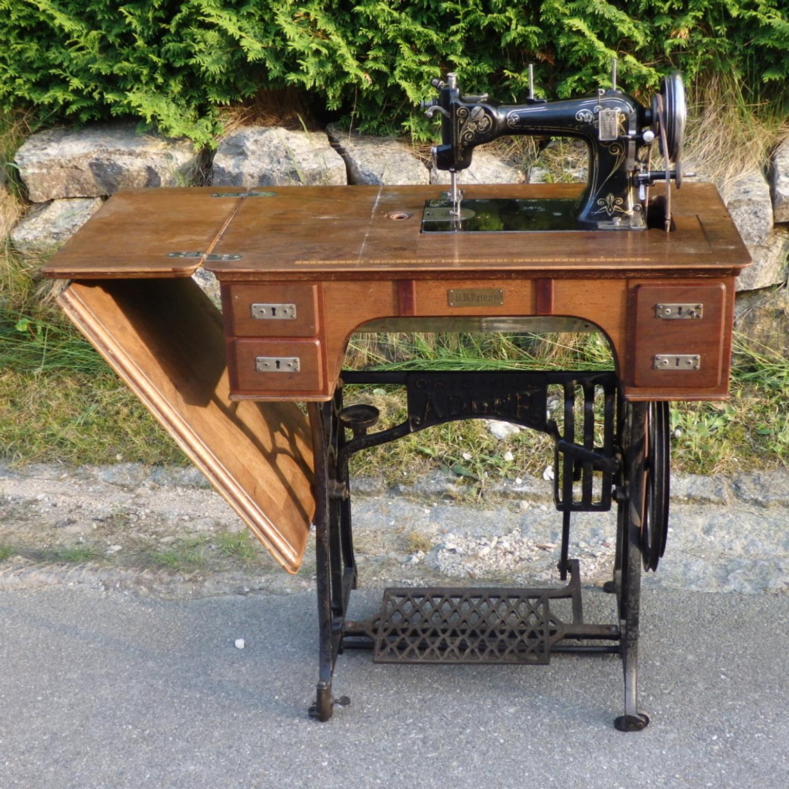 Antik, Antiquität, AdlerNähmaschine DRGM in 72574 Bad Urach für 59,00